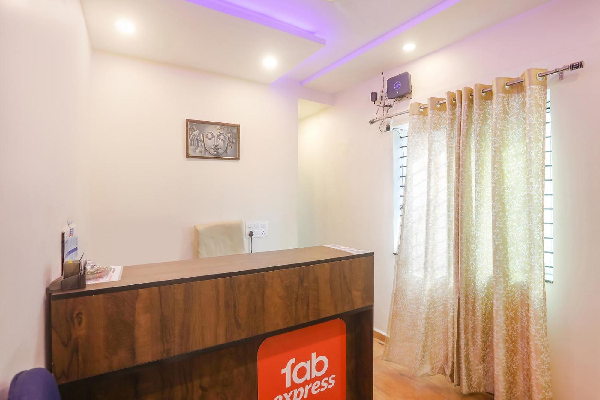 נאגפור Fabexpress Shivas Inn מראה חיצוני תמונה